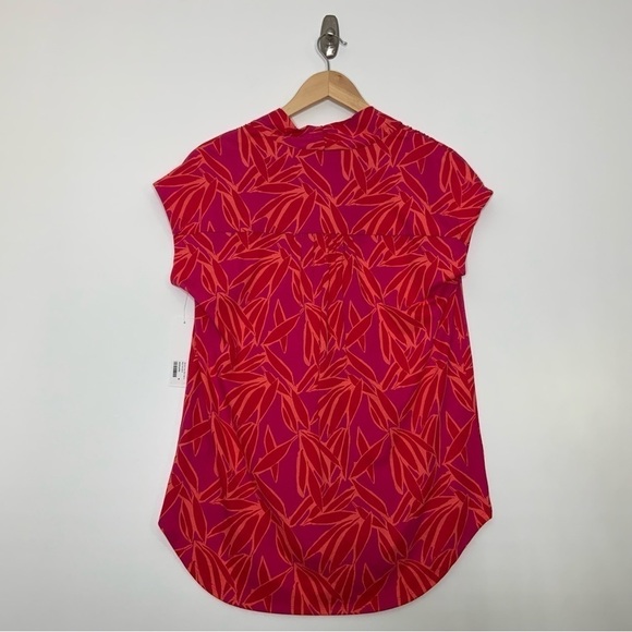 Soft Surrounding. Twilight Luau Twisted Front Blouse. Bright Rose Abst. Size Med - Picture 2 of 8